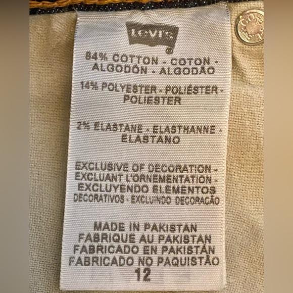 Signature by Levi Strauss 512 Gold Label Perfectly Slimming Capri Jeans - Picture 7 of 7